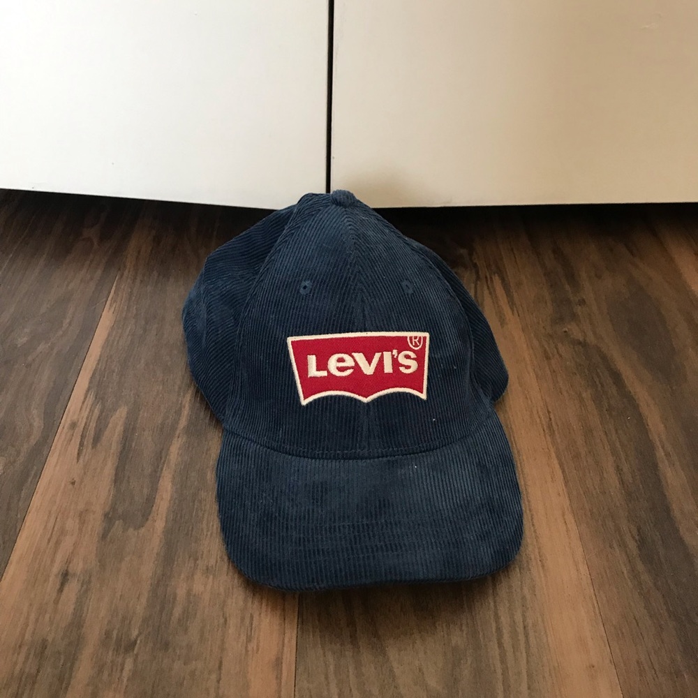 levi’s baseball hat